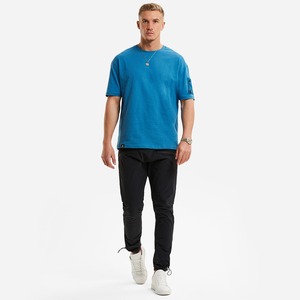 T-shirt en coton lourd 180 grammes, design personnalisé OEM, streetwear pour hommes, coupe classique, impression numérique unie, 100% coton - Product Image 3