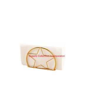 Porte-serviettes moderne en fil métallique noir avec base en bois pour la décoration de la cuisine et de la table à manger - Product Image 3