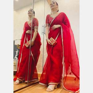 2025 Rich Party especial en la parte delantera y trasera en ambos lados bordado Color rojo borde de encaje trabajo diseñador étnico Saree oferta cortina impecable - Product Image 3