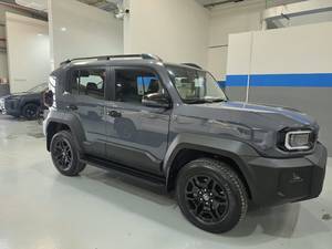 Toyota Land Cruiser GX-R 2025, 7 Asientos, Automático, Turbo, SUV, Interior de Cuero, Neumáticos R20, Luces LED - Product Image 5