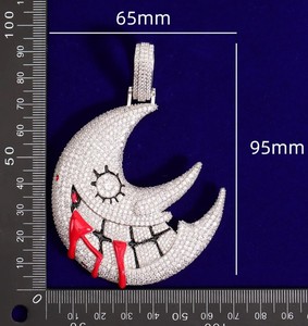 Hombres Luna en forma de boca cara colgante Iced Out personalidad Hip Hop Rock joyería - Product Image 4