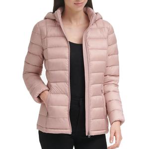 Chaqueta de burbuja acogedora de gran tamaño para Abrigo acolchado cálido de invierno con capucha para ropa de calle y estilo de vida urbano Posición frontal del logotipo - Product Image 1