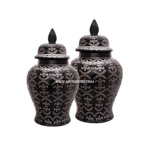 Jarrones y Macetas de Metal de Diseño Creativo, Color Negro con Acabado Brillante y Detalles en Color Plateado, Decoración de Cocina - Product Image 1