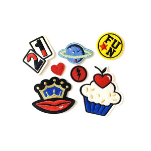 Parche de bordado de diseño bonito personalizado de transferencia de calor Parches bordados de hierro más vendidos para ropa - Product Image 2