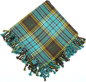 Tissu à carreaux Highland Scottish fly | Drapé tartan classique pour kilts porté lors de rassemblements culturels spectacles de danse et cérémonies formelles - Product Image 1