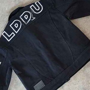 Veste en jean tendance pour homme, style 2024, personnalisée, déchirée, effet délavé, streetwear, veste en jean élégante pour homme. - Product Image 6