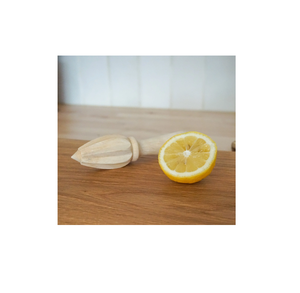 Jugo de cítricos de madera con nuestro exprimidor de limón de madera Sus herramientas culinarias y utensilios Pieza de diseño de utensilios - Product Image 6