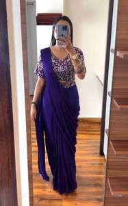 Saree en chinon lourd de vêtements de fête de créateur indien pakistanais avec broderie, chemisier Banglori cousu et ceinture - Product Image 2