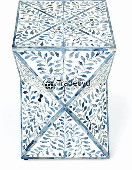 Available in different Colors