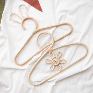Accessoires de dressing cintre en rotin pour enfants manteaux de pantalons cintres de vêtements pour bébés tout-petits de qualité supérieure - Product Image 4