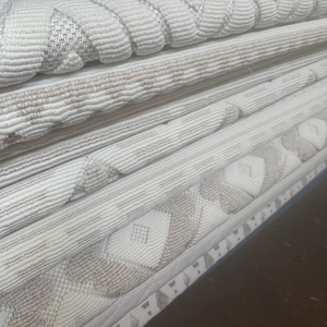 Alfombra de Chenilla Turca de Algodón con un Maravilloso Efecto Suave al Tacto, Producida por Goldenmoon Carpets, Personalizable, Ecológica, Hecha en Turquía - Product Image 1