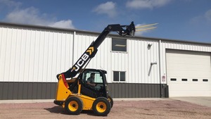 Chargeuse compacte sur pneus d'occasion JCBB 260 à bras articulé, plateforme large, levage vertical, équipement de construction à vendre - Product Image 2