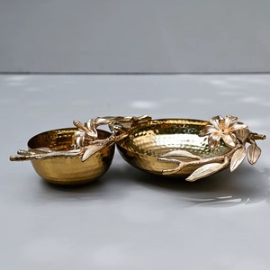 Hermoso Tazón para Frutos Secos Hecho a Mano con Acabado Metálico de Latón Reflectante, Apto para Lavavajillas, Agrega Elegancia a la Presentación y el Servicio - Product Image 3