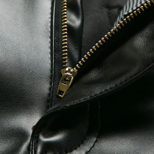 กางเกงหนังแท้ผู้ชายแบบขายส่ง ปรับแต่งได้ ทรงคาร์โก้ แต่งผ้าแบบควิลท์ กางเกงหนังแท้สำหรับผู้ชาย - Product Image 6