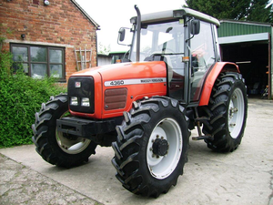 Nuevo Tractor Agrícola Massey Ferguson Auténtico en Venta con Todos los Accesorios, Nuevo Tractor Massey Ferguson - Product Image 4