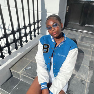 Letterman Varsity Vestes Corps en Laine Manches en Cuir Véritable Uni Blanches Hommes Femmes Enfants Varsity Vestes Vente en Gros OEM - Product Image 4