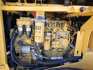 Excavadora Caterpillar 950Gc de Servicio Pesado, Origen EE. UU., Año 2016, Capacidad de la Cuchara de 1.9 m, Peso Operativo de 7 T, Bomba de Engranajes con Rodamientos de Alta Resistencia - Product Image 6