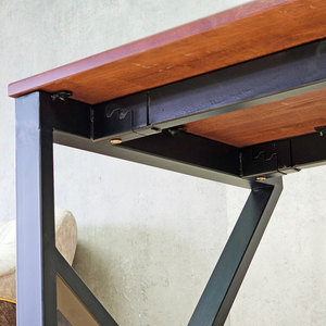 Escritorio Moderno Minimalista KConcept HBKC003 de 140x60cm, Muebles de Oficina con Patas de Hierro Ensambladas para Uso en Dormitorio - Product Image 5