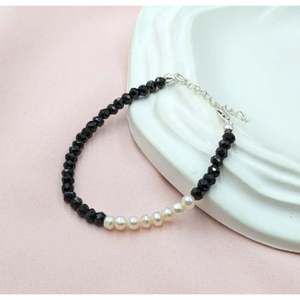 Bracelet en spinelle noire et perles d'eau douce pour les occasions de cadeaux - Product Image 3