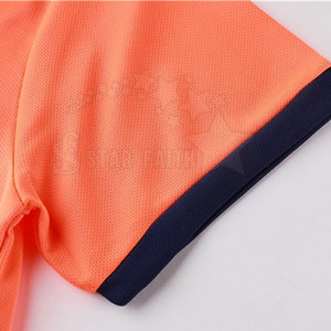 Nuevo Diseño de Camisetas de Fútbol Sublimadas, Ropa Deportiva Personalizada para Equipos, Manga Corta, 100% Poliéster Transpirable, Servicios OEM - Product Image 3