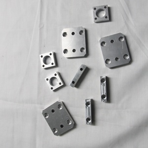 Tornos CNC personalizados de alta precisión Piezas de mecanizado de fresado Servicios de procesamiento de acero inoxidable y aluminio con tecnología de electroerosión por hilo - Product Image 3