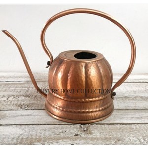 Arrosoir en métal durable de haute qualité pour le jardinage et l'arrosage des plantes d'extérieur avec un design martelé et une poignée robuste - Product Image 6