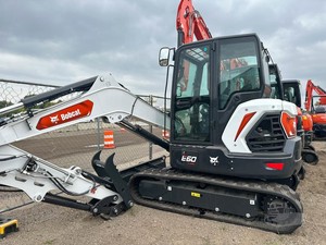 Excavatrice d'occasion E60 Bobcat 5-6 tonnes, puissance hydraulique et moteur maximales de 6 tonnes. - Product Image 1