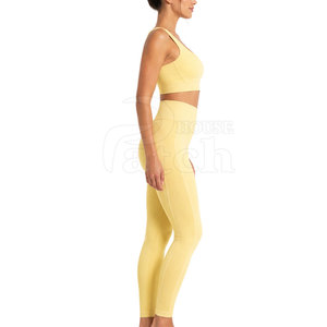 Ensemble de yoga pour la remise en forme et l'exercice, matière extensible et design confortable pour l'entraînement en salle de sport et un style de vie actif quotidien - Product Image 3