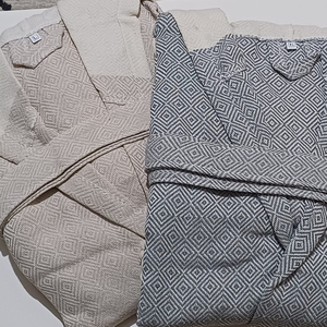 เสื้อคลุมอาบน้ำชายชุดคลุมอาบน้ำประดับเพชรสีเบจ - Product Image 5