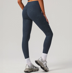 Shorts de sport en nylon de haute qualité personnalisés, taille mi-haute, longueur complète, sensation douce et nude, effet de lifting des fesses, pantalon pour filles - Product Image 6