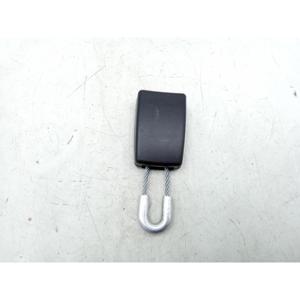 ตะขอเกี่ยวเข็มขัดนิรภัยเบาะหลัง VOLKSWAGEN Transporter T5 Series (03>09) รุ่น 7H0857740 - Product Image 2