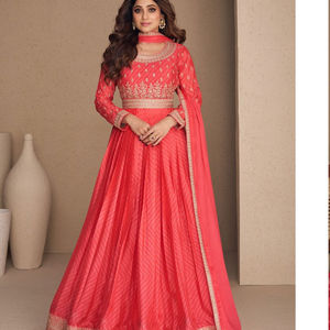 ÚLTIMO BATA DE TRABAJO IMPRESO DIGITAL DE CHINNON CON DUPATTA - Product Image 1