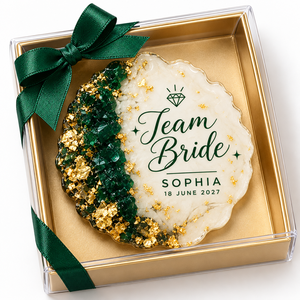 Aimants de réfrigérateur personnalisés en résine époxy, cadeaux de fête de bachelorette pour l'équipe de la mariée, noms et date personnalisés, vert-or, cadeaux de douche nuptiale - Product Image 4