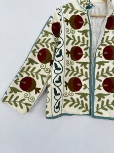 Veste à broderie Suzani, manteau en coton Suzani, veste chaude pour femme, veste courte Suzani, veste d'hiver pour femme, - Product Image 5