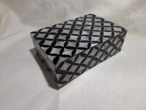 Boîte à bijoux en résine de fabrication indienne Organisateur élégant pour les bijoux fins et de mode disponibles pour la quantité en vrac - Product Image 3