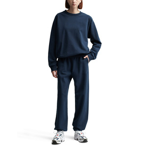 Jersey de mujer de cuello redondo de invierno con logotipo personalizado, sudadera impermeable de lana de algodón 100% negra de manga larga de gran tamaño de alta calidad - Product Image 4