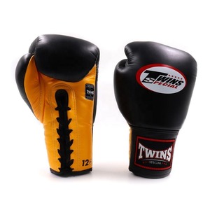 Professional Custom Lace Up Twins Boxing Gloves Top Quality Gloves Fighting Gears Custom Design & Logo Muay Thai Boxing Gloves - Product Image 4