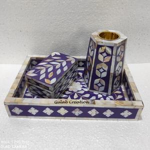 Bandeja Decorativa Artesanal de Resina con Incrustaciones de Nácar Azul y Blanco, Ecológica, con Incienso de Sándalo y Anís Estrellado Indio - Product Image 2