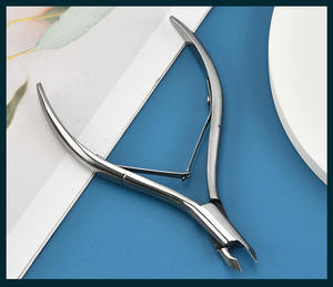 Pince à cuticules professionnelle en acier inoxydable Ciseaux à cuticules Accessoires pour ongles - Product Image 4