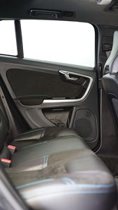 Volvo V60 Polestar 2015 d'occasion en excellent état, prêt à être expédié - Product Image 4