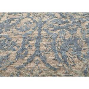 พรมขนสัตว์ผสมไหมไผ่ถักมือสีน้ำตาลเบจลายดอกไม้ สำหรับบ้าน ห้องนั่งเล่น ทางเดิน วัสดุวิสโคส รุ่น Esk-632 Chaos Theory - Product Image 3