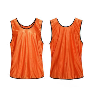 เสื้อฟุตบอลผ้าตาข่ายผ้าโพลีเอสเตอร์สำหรับฝึก - Product Image 1