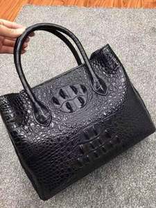 Elegante Bolso Tote de Cuero Genuino con Textura de Cocodrilo Negro y Cierre de Hebilla para Uso Diario - Product Image 3