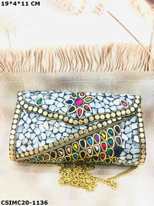 กระเป๋าคลัทช์งานโมเสกที่ทำด้วยมือโดยช่างฝีมือชาวอินเดียอุปกรณ์เสริมที่หรูหราสำหรับงานเฉลิมฉลองและโอกาสพิเศษของผู้หญิง - Product Image 4