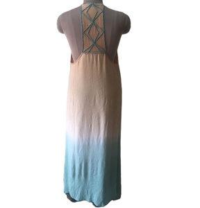 Vestido Maxi con cuello Halter para mujer Beige y azul cielo Ombre con diseño recortado en la espalda - Product Image 2