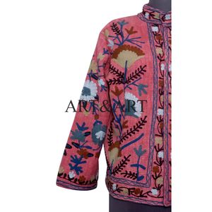 Manteau d'hiver pour femme en coton matelassé brodé à la main de qualité supérieure, longueur standard, couleurs et tailles personnalisables - Product Image 2