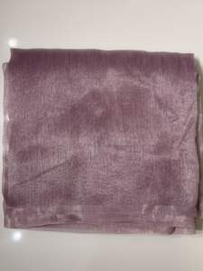 Tissu en organza brillant de fabrication indienne, finition lisse, tissu textile brillant pour robes de femmes à prix abordable - Product Image 3