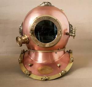 Casco de Buceo de Metal Pulido Antiguo con Ancla de 1921 |   Traje de Buceo Completo de Alta Mar, Modelo Mark V de la Marina de los Estados Unidos - Product Image 1