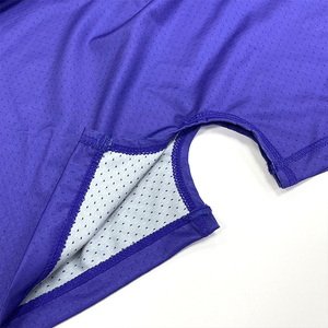 Maillot de football américain violet de qualité supérieure, séchage rapide, uniforme d'équipe, numéro personnalisé, vêtements de sport, col en V, manches courtes pour l'entraînement - Product Image 5