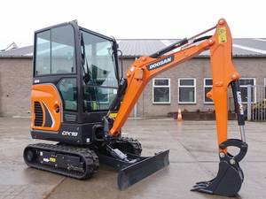 2018 Doosan DX19 Excavadora sobre orugas Nuevo 8-25 Ton Cummins Kawasaki Enerpac KAWASAKI ENERPAC Cajas de cambios Motores Bombas Rodamientos - Product Image 2